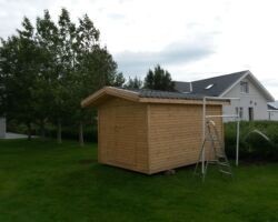 9,5 fm smáhýsi með liggjandi klæðningu