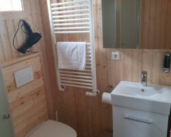 Parhús Hótel Dalvík baðherbergi Parhús Hótel Dalvík baðherbergi