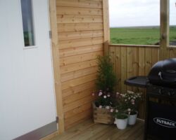 Ferðaþjónustuhús 30 fm, yfirbyggð verönd Ferðaþjónustuhús 30 fm, yfirbyggð verönd