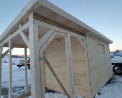 Hænsnakofi, útistía Hænsnakofi, útistía